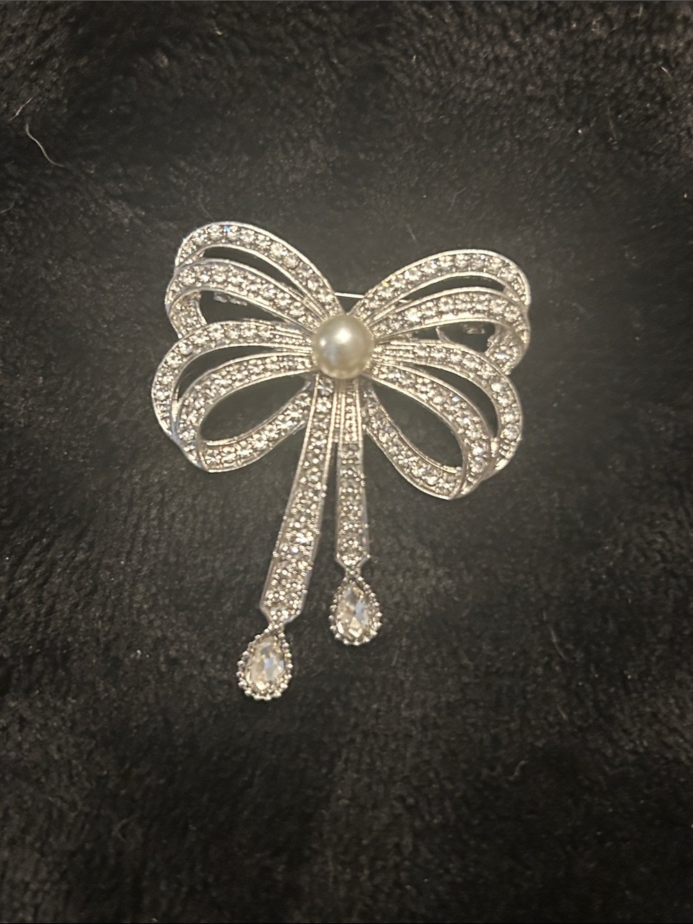 Vintage Rhinestone Bow Pearl Accent Brooch - Silver Tone